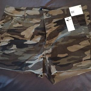 Express camouflage mid rise shortie